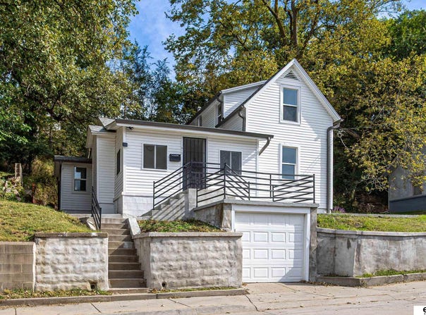 615 Stutsman Street, Council Bluffs, NE 51503