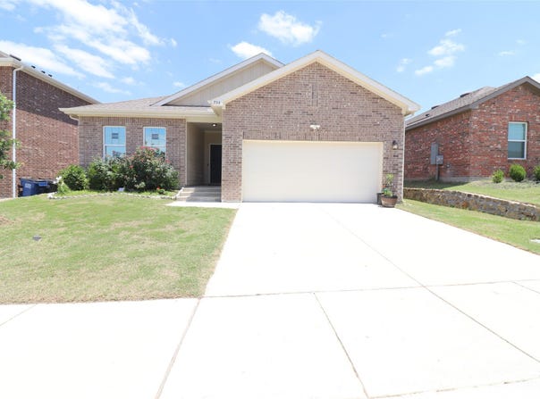 736 Richmond Drive, Lavon, TX 75166