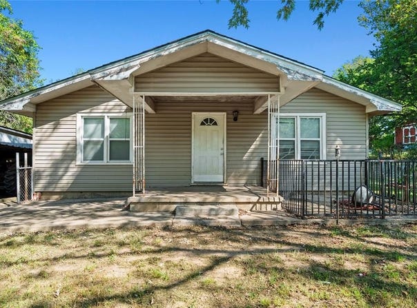 902 W 4th Street, Ada, OK 74820