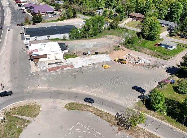 2100 W US41 Highway, Marquette, MI 49855