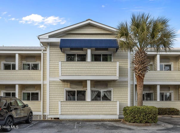 602 W Fort Macon Road, Atlantic Beach, NC 28512