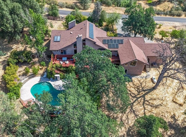 8846 Goldstone Lane, Redding, CA 96001