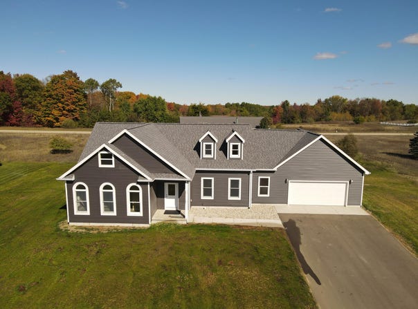 21238 Deans View, Big Rapids, MI 49307