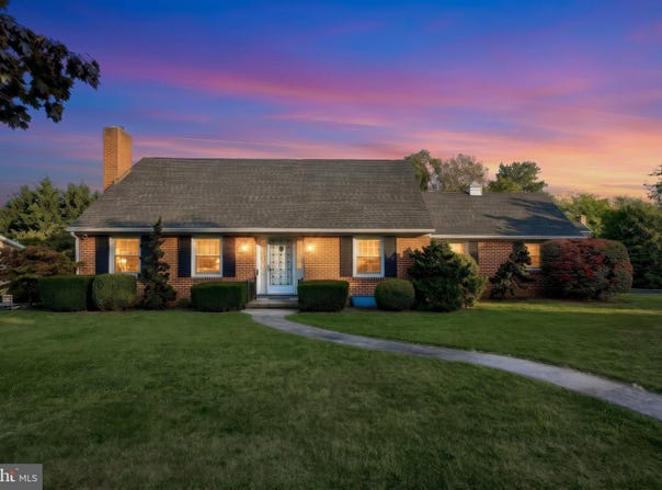 360 GRANT Drive, HANOVER, PA 17331