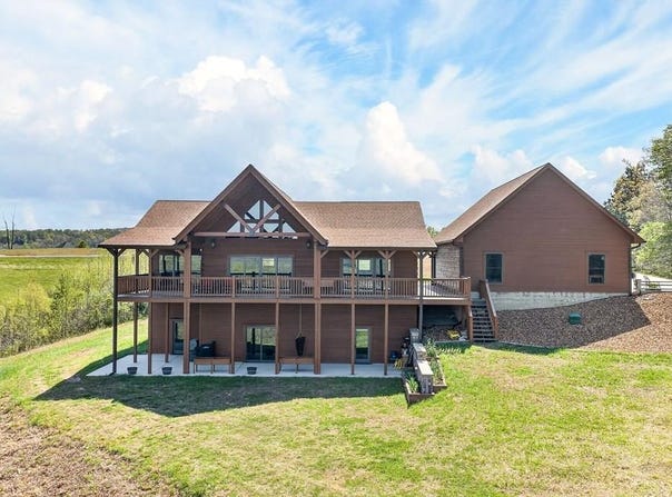 800 Quail Run, Byrdstown, TN 38549