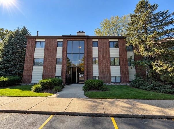 3386 Devonwood Hills NE, Grand Rapids, MI 49525