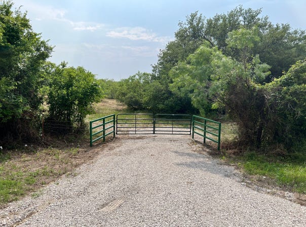 S Hwy 16, Comanche, TX 76442
