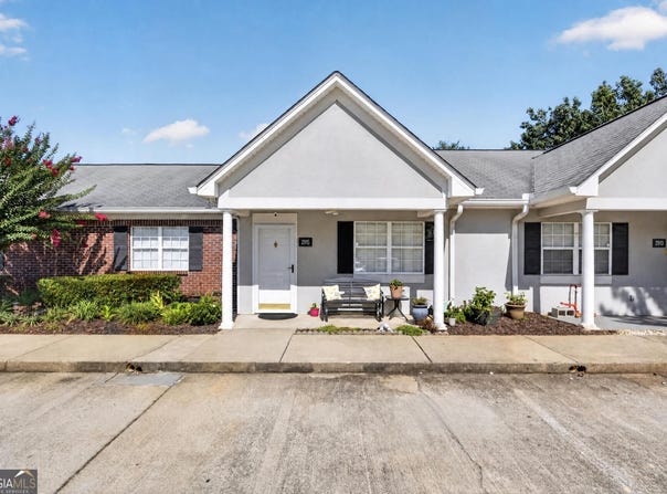 2915 Florence Drive, Gainesville, GA 30504