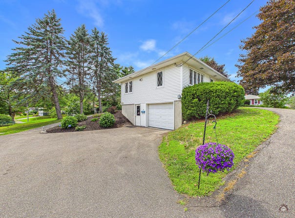 12 Marlboro Avenue, Augusta, ME 04330