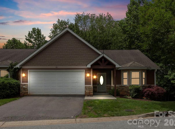 15 Kaylor Drive, Arden, NC 28704