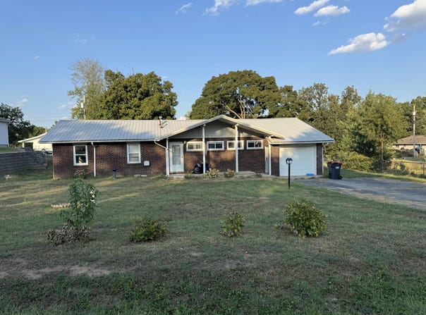112 Billy Drive, Cassville, MO 65625