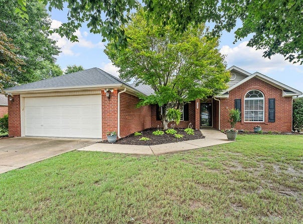 323 Center Drive, Lowell, AR 72745