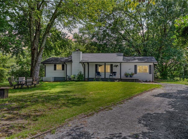 203 Muller Road, Walhalla, SC 29691