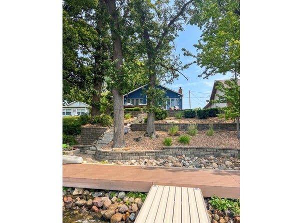 6271 Twin Lakes Rd, Manson, IA 50563