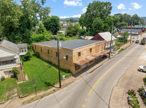 Vine St, Gallipolis, OH 45631