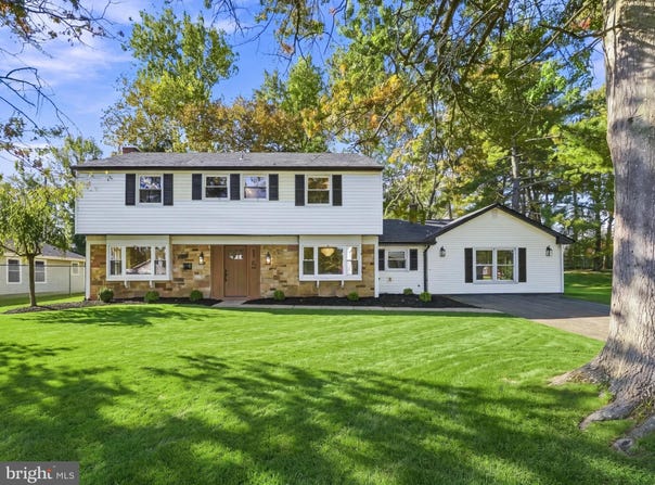 15 EAGLE Lane, WILLINGBORO, NJ 08046