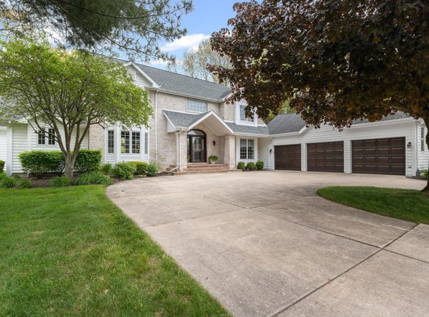 3484 Fox Chase Drive, Bristol, IN 46507