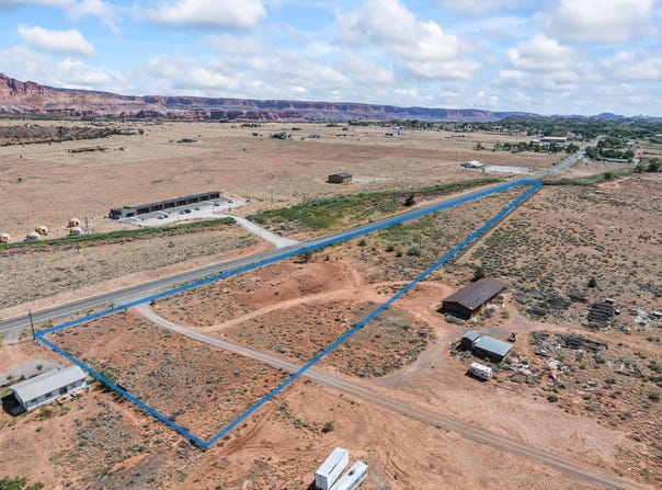 E Hwy 24, Torrey, UT 84775