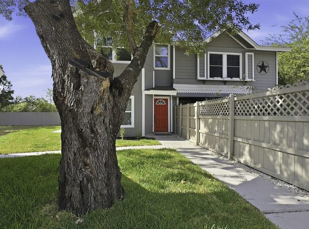 6704 SPRING FRONT DR, San Antonio, TX 78249