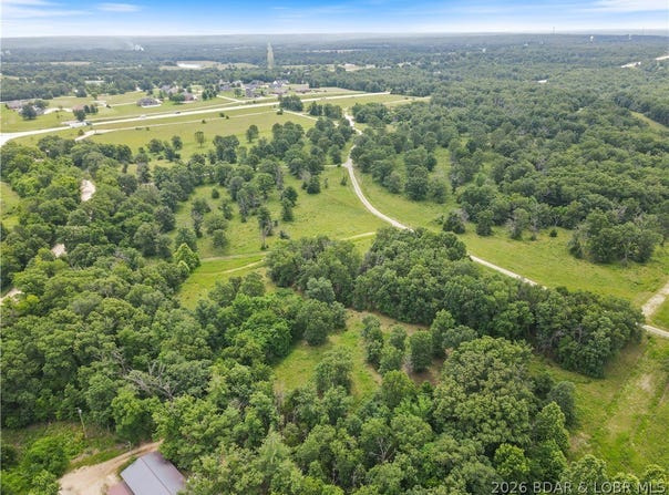 Smokey Drive, Camdenton, MO 65020