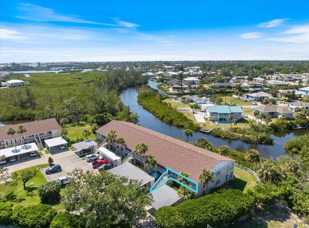 841 WATERSIDE Drive, VENICE, FL 34285