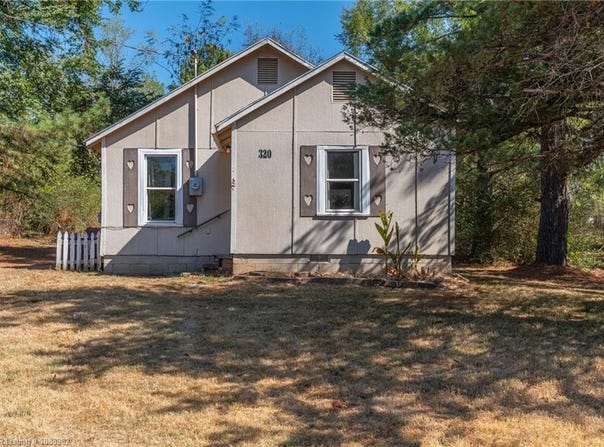 320 W Gary ST, Greenwood, AR 72936
