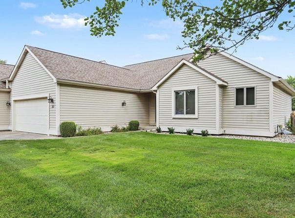 30 Oakdale Lane, Coldwater, MI 49036