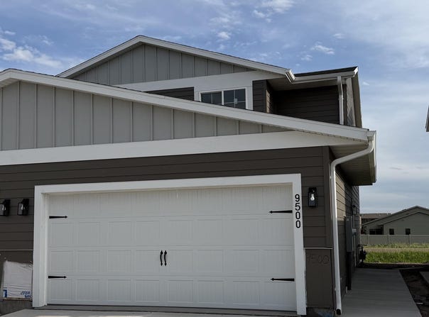 9500 W Tunis Dr, Sioux Falls, SD 57106