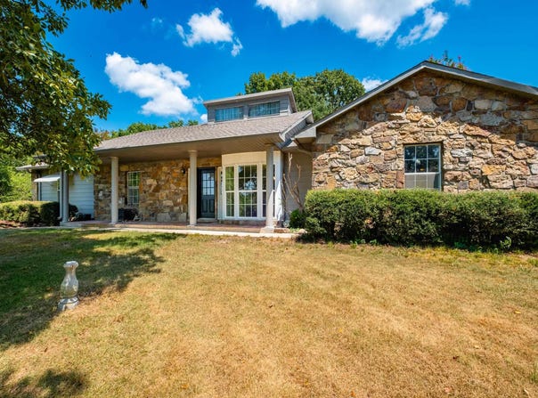8222 Ridge Road, Malvern, AR 72104