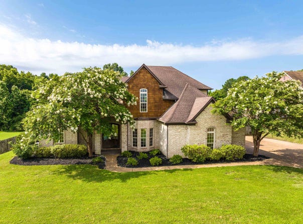 95 MEADOW RIDGE Dr, Arlington, TN 38002