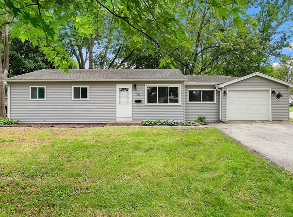 231 W 35th Street, Steger, IL 60475