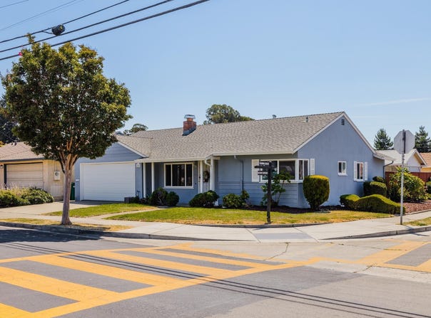 22907 Nevada, Hayward, CA 94541