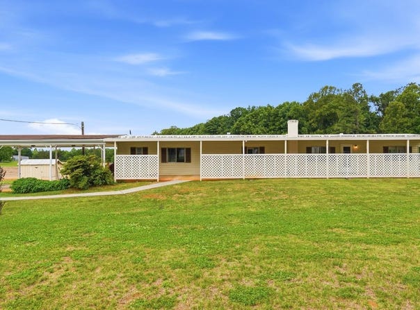 1275 Redfields Road, Appomattox, VA 24522
