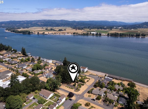 I St, ColumbiaCity, OR 97018