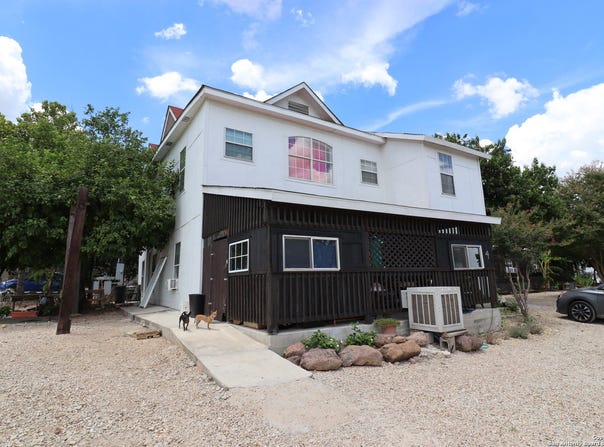 13915 interstate 35, Von Ormy, TX 78073