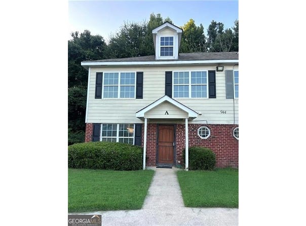 944 Old Mill Point, Monroe, GA 30655