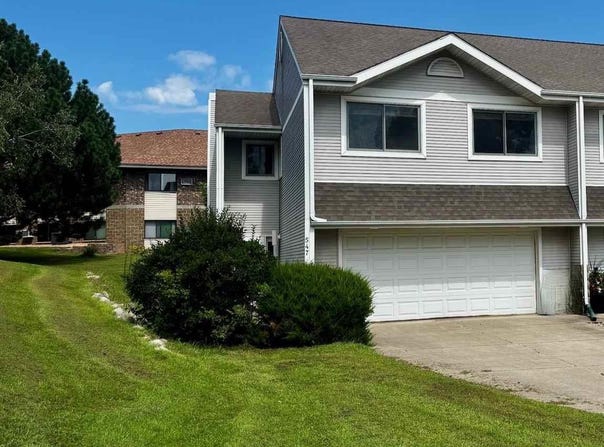 547 Stones Way, St. Peter, MN 56082