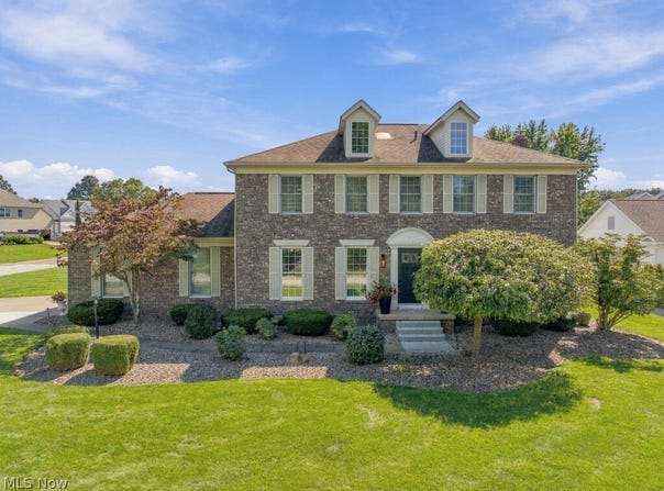 1332 BEECHNUT DRIVE, AKRON, OH 44312
