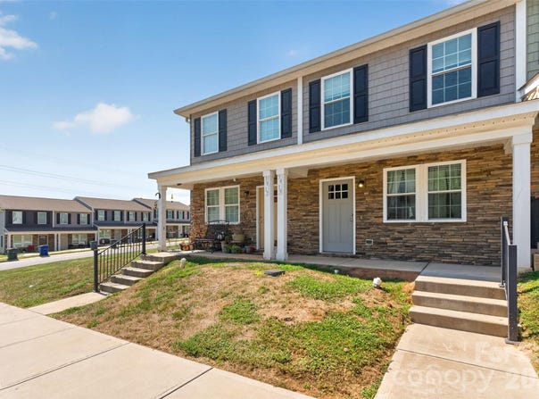 3919 Hemingway Drive NW, Hickory, NC 28601