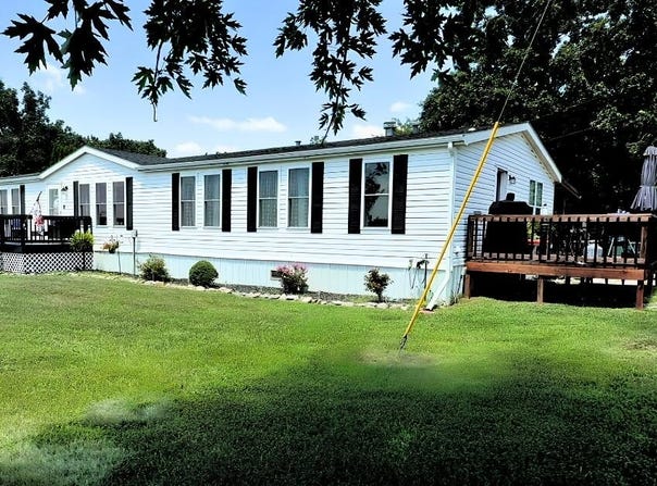 26192 State Highway TT, New Cambria, MO 63558