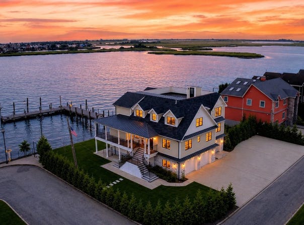 1 North Drive, Baldwin Harbor, NY 11510