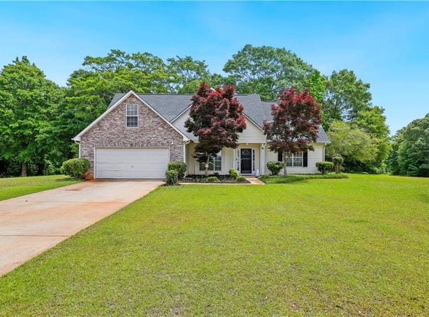 1300 Sunflower Court, Locust Grove, GA 30248