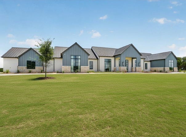 220 Cavalier Court, Strawn, TX 76475