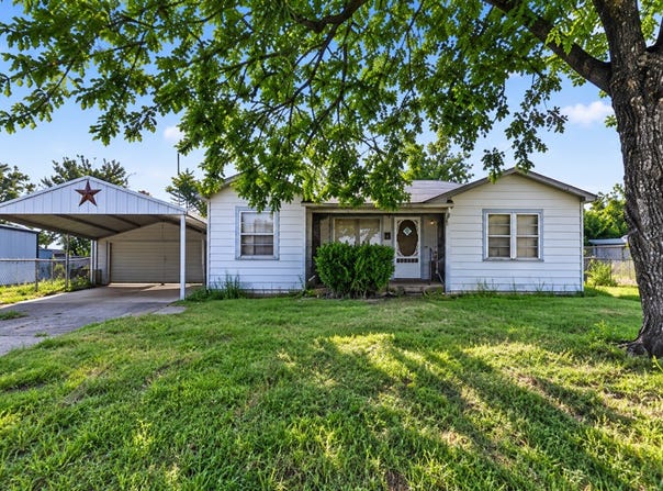 525 Chestnut Street, Baird, TX 79504