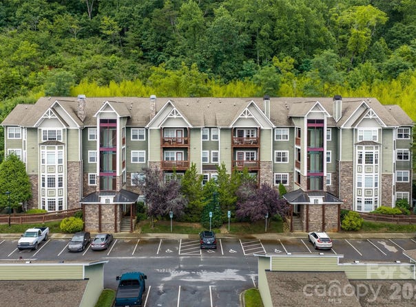 2000 Olde Eastwood Village Boulevard, Asheville, NC 28803