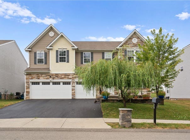 141 Centennial DR, Carnegie, PA 15106