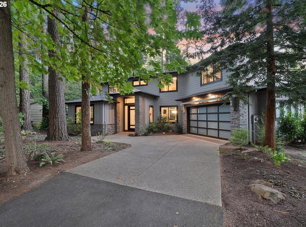 16200 WALUGA Dr, LakeOswego, OR 97035