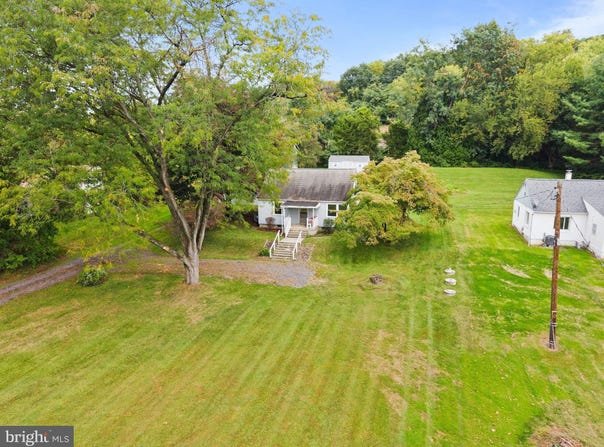 1872 RIVER Road, MIDDLETOWN, PA 17057