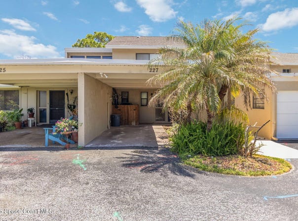 227 Augusta Way, Melbourne, FL 32940