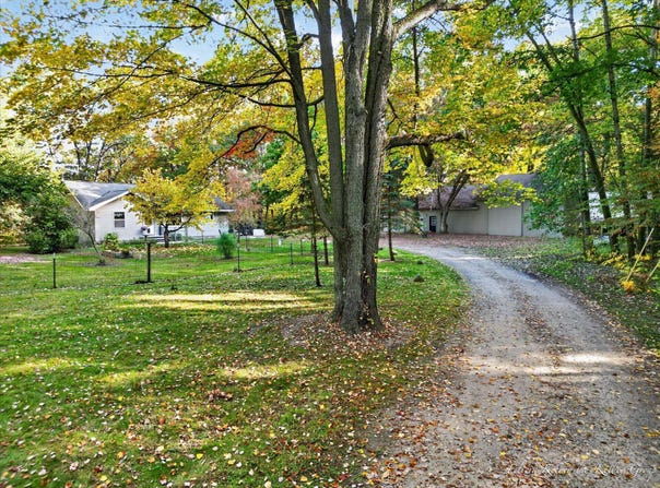 15378 Larsen Avenue NE, Gowen, MI 49326